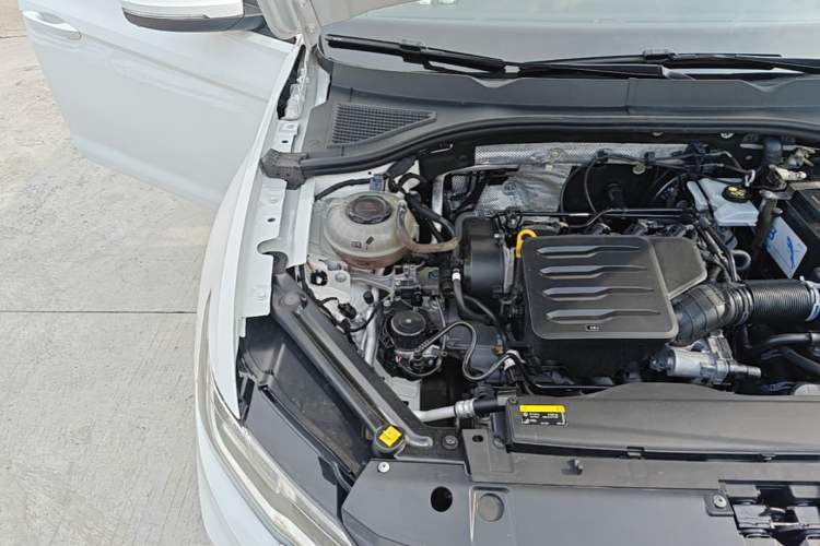 Used Volkswagen Bora 2020 1.5L Automatic Fashion Edition Engine Bay Right