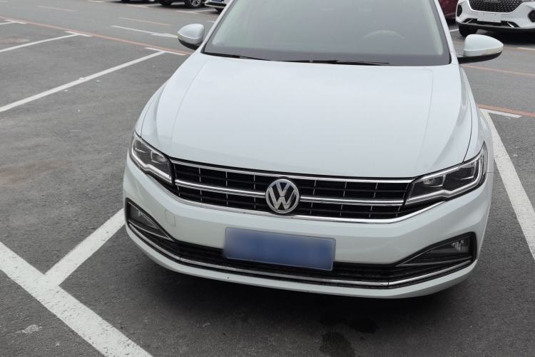 Used Volkswagen Bora 2020 1.5L Manual Comfort Version Exterior 2