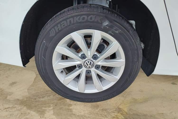 Used Volkswagen Bora 2020 1.5L Automatic Fashion Edition Exterior 5