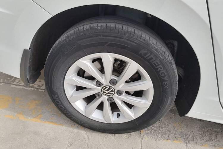 Used Volkswagen Bora 2020 1.5L Automatic Fashion Edition Exterior 5