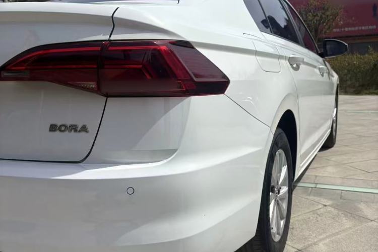 Used Volkswagen Bora 2020 1.5L Automatic Fashion Edition Exterior 8
