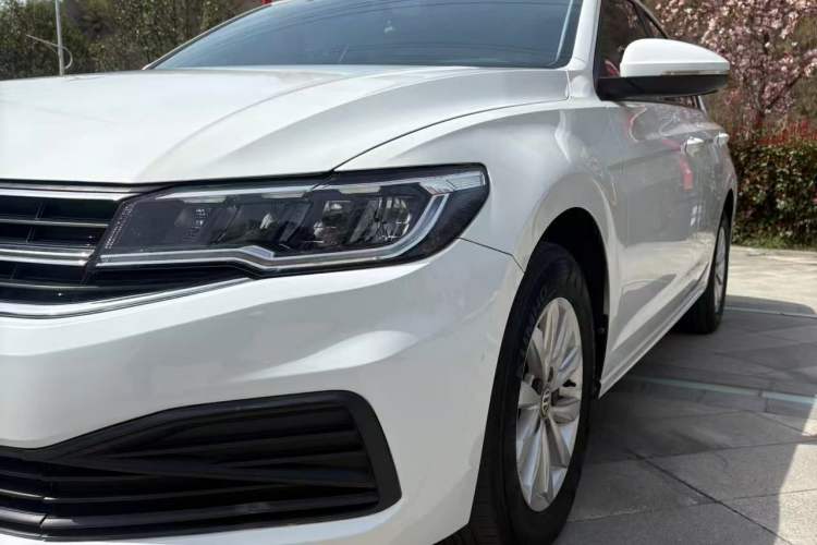 Used Volkswagen Bora 2020 1.5L Automatic Fashion Edition Exterior 9