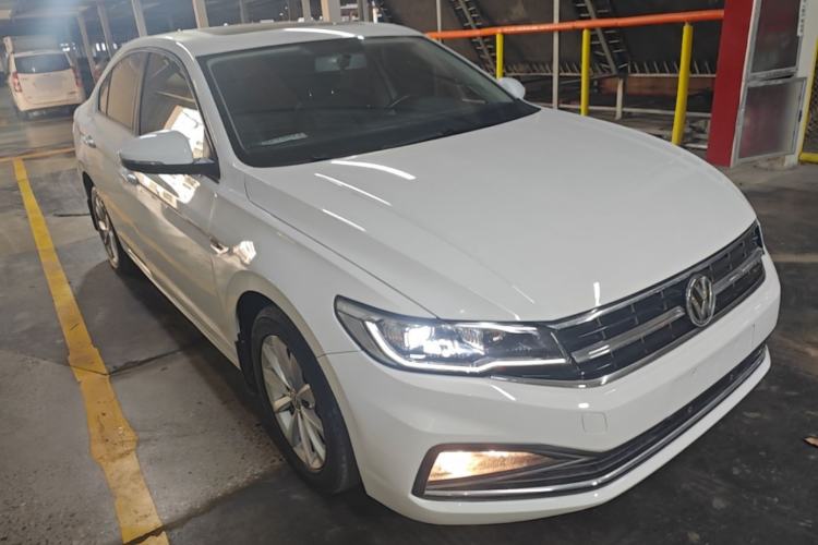 Used Volkswagen Bora 2020 1.5L Manual Comfort Version Front Right 45 Deg