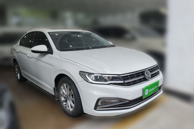 Used Volkswagen Bora 2020 1.5L Manual Comfort Version Front Right 45 Deg