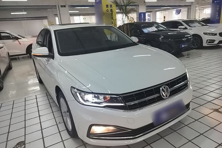 Used Volkswagen Bora 2020 1.5L Automatic Comfort Model Front Right 45 Deg