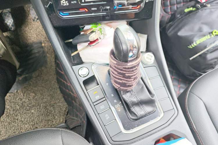 Used Volkswagen Bora 2020 1.5L Automatic Elite Version Gear Lever