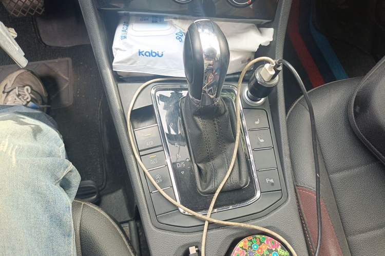 Used Volkswagen Bora 2020 1.5L Automatic Comfort Model Gear Lever