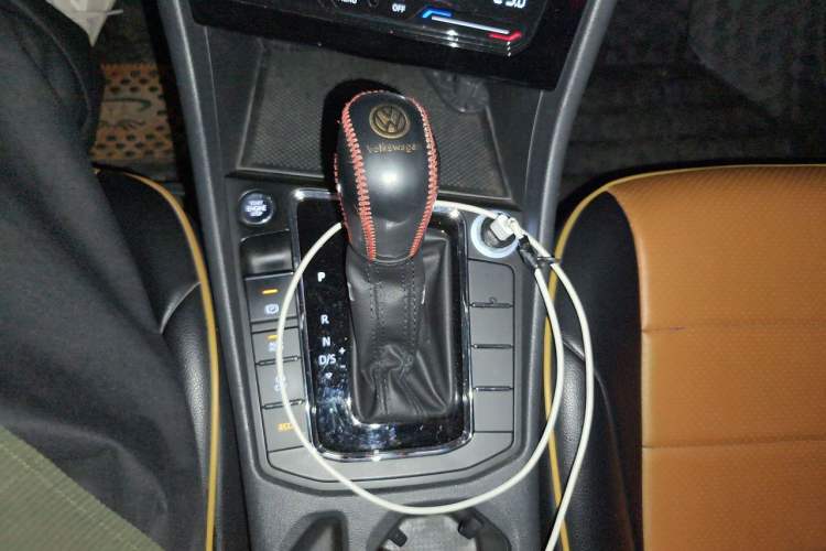 Used Volkswagen Bora 2020 280TSI DSG Elite Edition Gear Lever