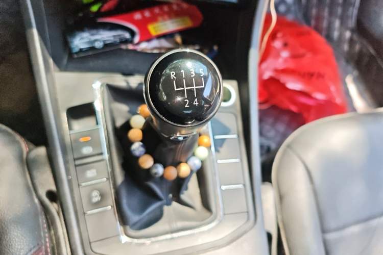 Used Volkswagen Bora 2020 1.5L Manual Comfort Version Gear Lever