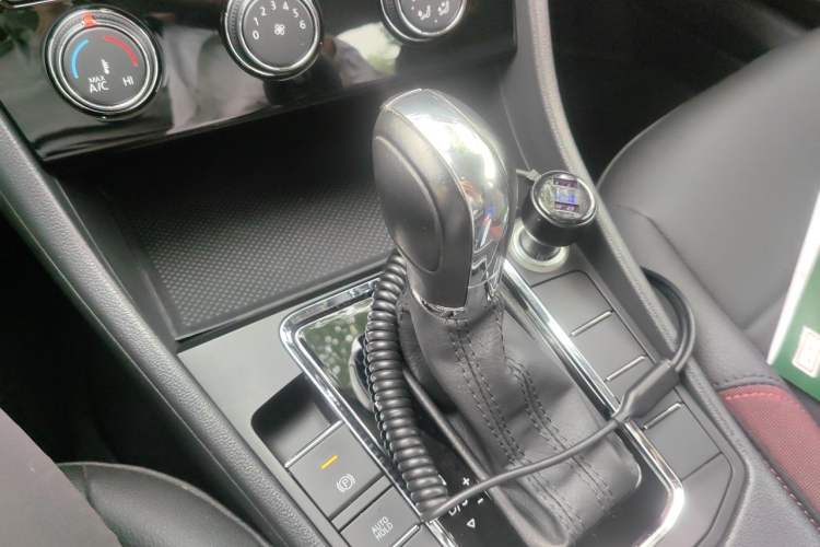 Used Volkswagen Bora 2020 1.5L Automatic Comfort Model Gear Lever
