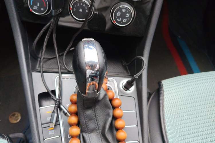 Used Volkswagen Bora 2020 1.5L Automatic Comfort Model Gear Lever