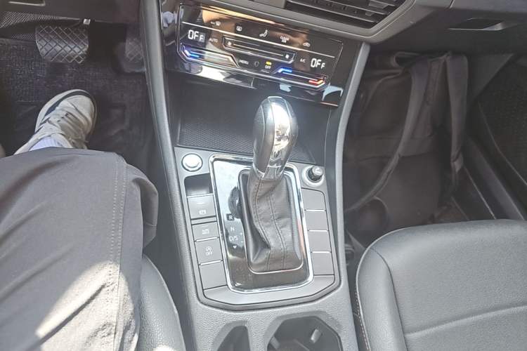 Used Volkswagen Bora 2020 1.5L Automatic Elite Version Gear Lever