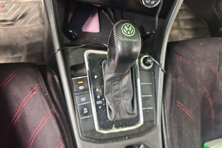 Used Volkswagen Bora 2020 1.5L Automatic Comfort Model Gear Lever