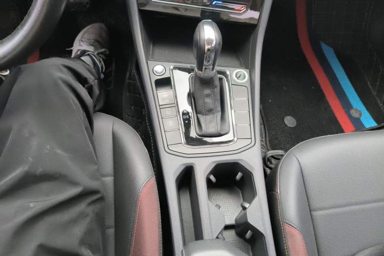 Used Volkswagen Bora 2020 1.5L Automatic Elite Version Gear Lever
