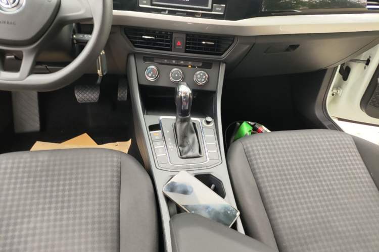 Used Volkswagen Bora 2020 1.5L Automatic Fashion Edition Gear Lever