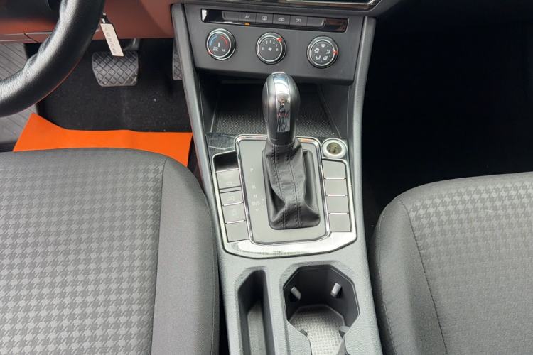 Used Volkswagen Bora 2020 1.5L Automatic Fashion Edition Gear Lever