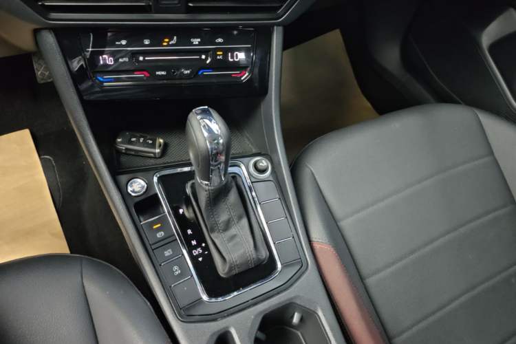 Used Volkswagen Bora 2020 1.5L Automatic Elite Version Gear Lever