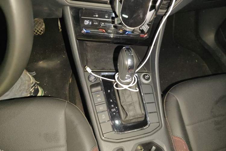 Used Volkswagen Bora 2020 1.5L Automatic Elite Version Gear Lever