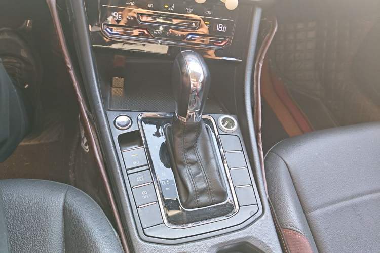 Used Volkswagen Bora 2020 1.5L Automatic Elite Version Gear Lever