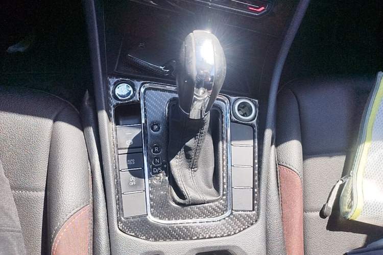 Used Volkswagen Bora 2020 1.5L Automatic Elite Version Gear Lever