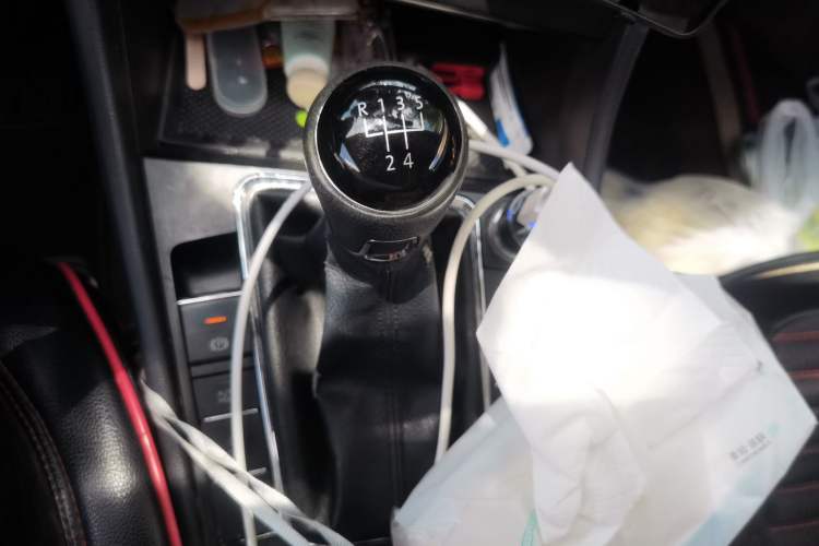 Used Volkswagen Bora 2020 1.5L Manual Fashion Edition Gear Lever