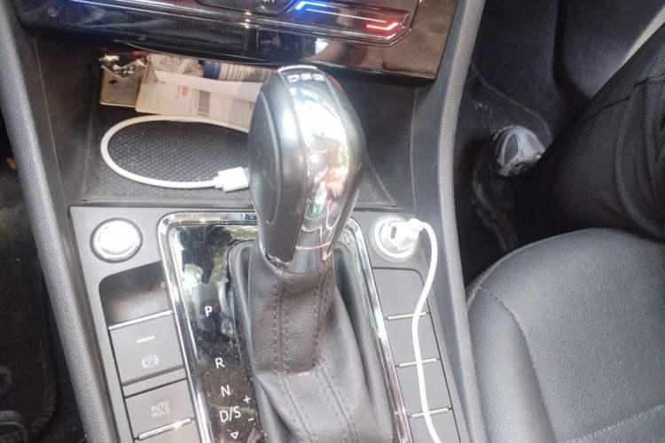 Used Volkswagen Bora 2020 280TSI DSG Elite Edition Gear Lever