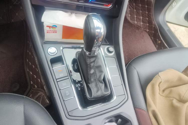 Used Volkswagen Bora 2020 1.5L Automatic Elite Version Gear Lever