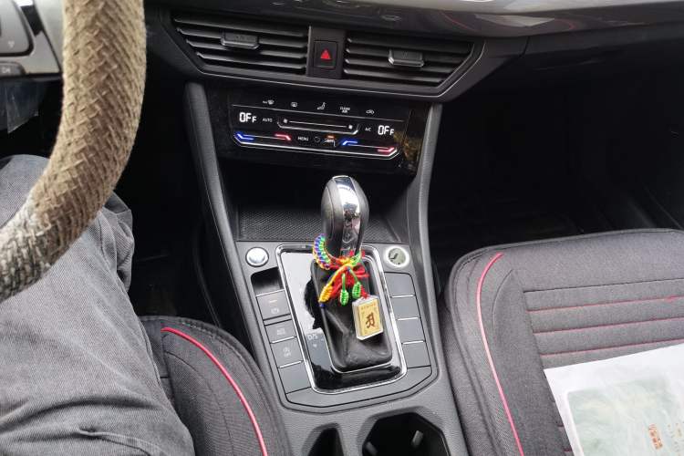Used Volkswagen Bora 2020 1.5L Automatic Elite Version Gear Lever