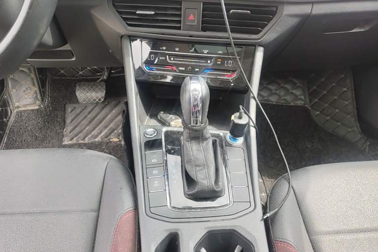 Used Volkswagen Bora 2020 1.5L Automatic Elite Version Gear Lever