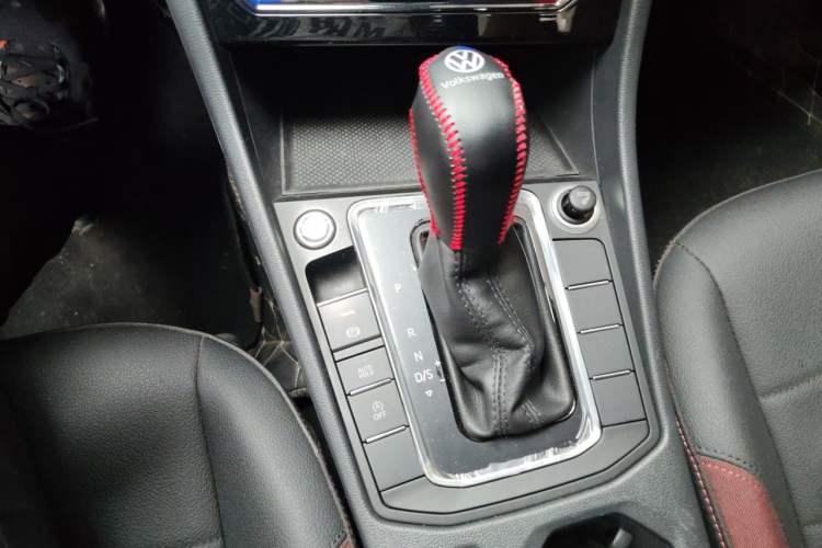 Used Volkswagen Bora 2020 1.5L Automatic Elite Version Gear Lever