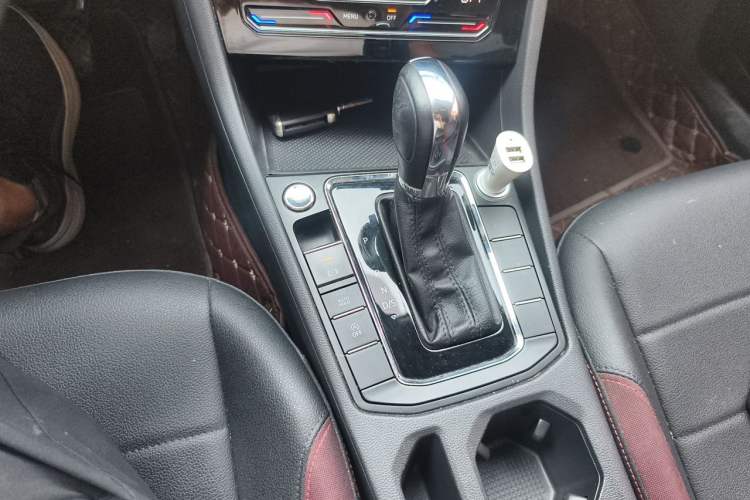 Used Volkswagen Bora 2020 1.5L Automatic Elite Version Gear Lever
