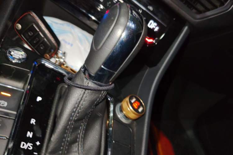 Used Volkswagen Bora 2020 1.5L Automatic Elite Version Gear Lever