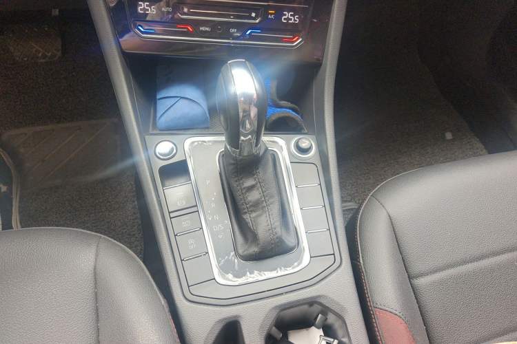 Used Volkswagen Bora 2020 1.5L Automatic Elite Version Gear Lever