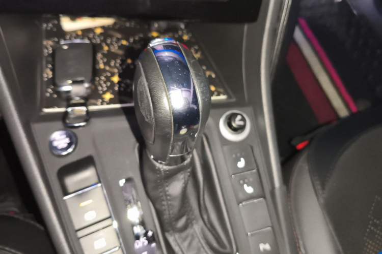 Used Volkswagen Bora 2020 1.5L Automatic Elite Version Gear Lever