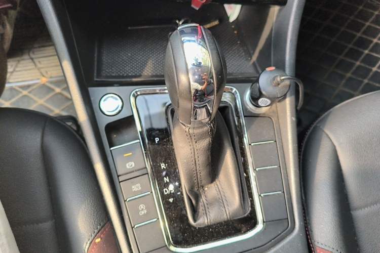 Used Volkswagen Bora 2020 1.5L Automatic Elite Version Gear Lever