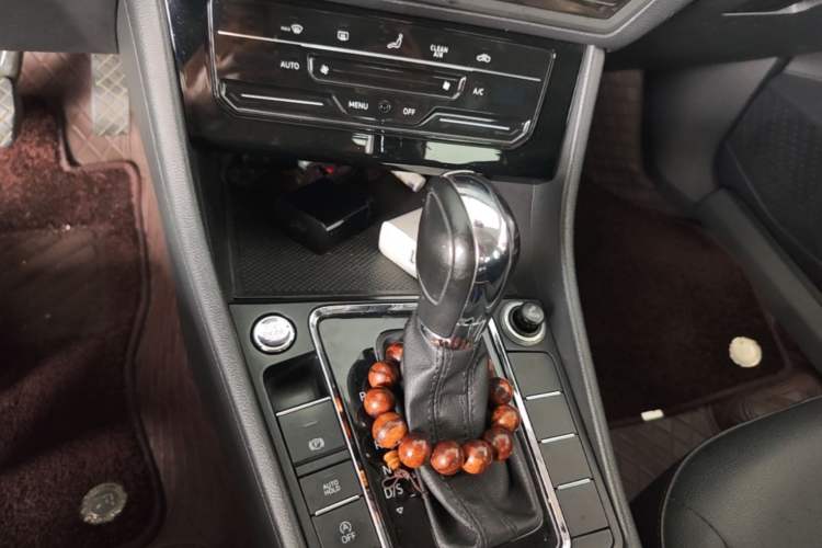 Used Volkswagen Bora 2020 1.5L Automatic Elite Version Gear Lever