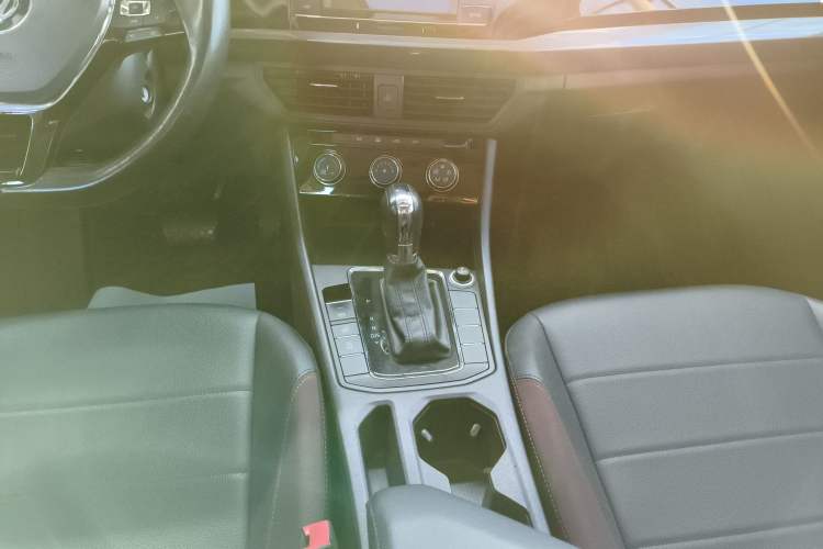 Used Volkswagen Bora 2020 1.5L Automatic Fashion Edition Gear Lever