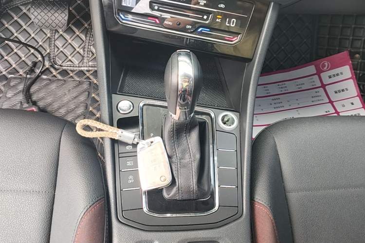 Used Volkswagen Bora 2020 1.5L Automatic Elite Version Gear Lever