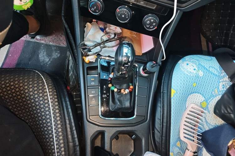 Used Volkswagen Bora 2020 1.5L Automatic Comfort Model Gear Lever