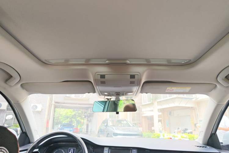 Used Volkswagen Bora 2020 1.5L Automatic Elite Version Headliner