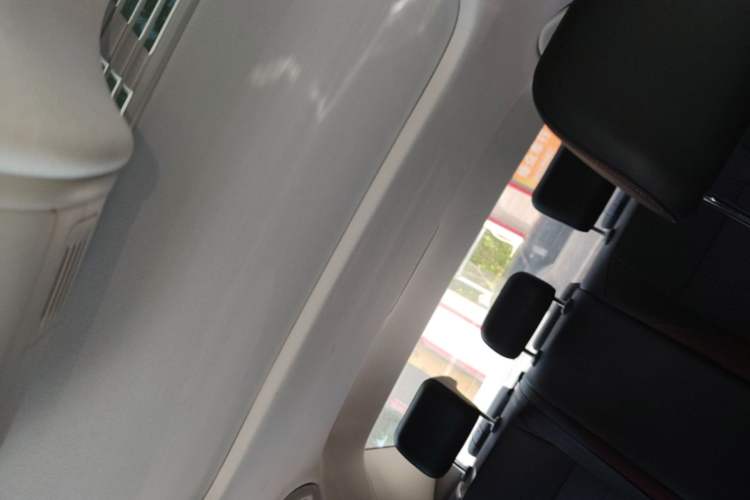 Used Volkswagen Bora 2020 1.5L Automatic Comfort Model Headliner