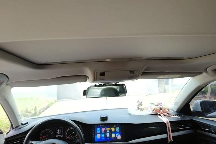 Used Volkswagen Bora 2020 1.5L Automatic Elite Version Headliner