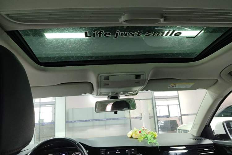 Used Volkswagen Bora 2020 1.5L Automatic Elite Version Headliner