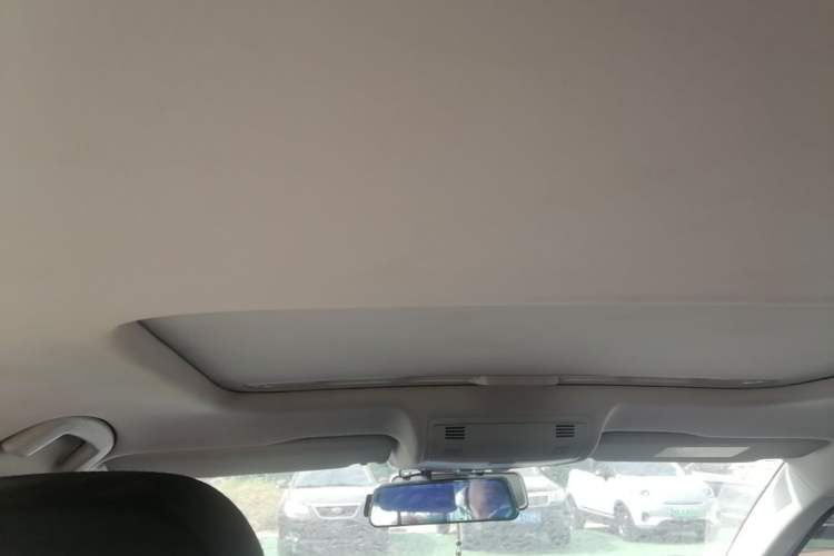 Used Volkswagen Bora 2020 1.5L Automatic Comfort Model Headliner