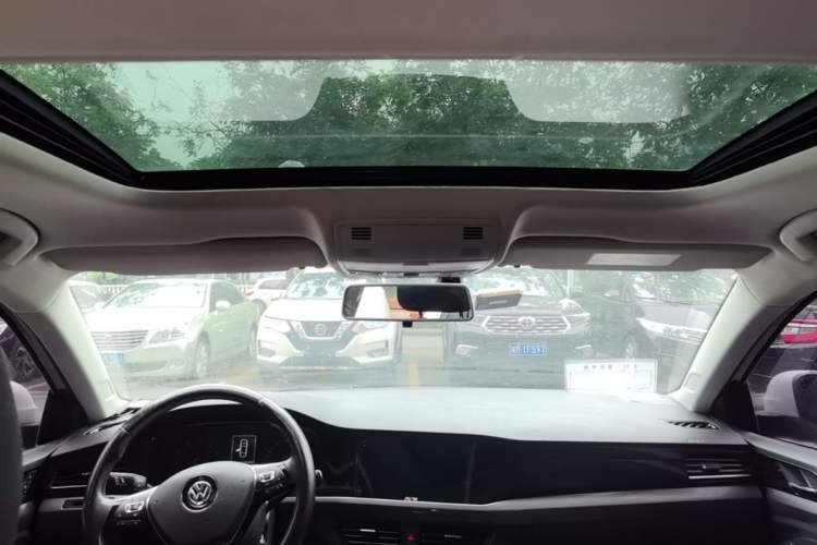 Used Volkswagen Bora 2020 1.5L Automatic Comfort Model Headliner