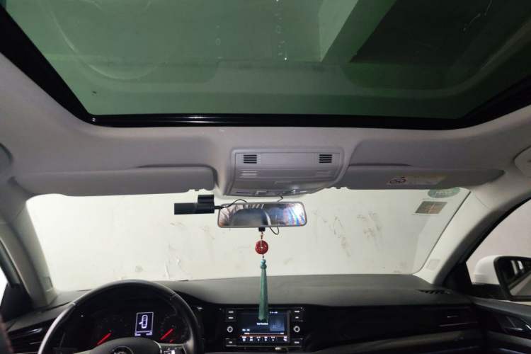 Used Volkswagen Bora 2020 1.5L Automatic Comfort Model Headliner
