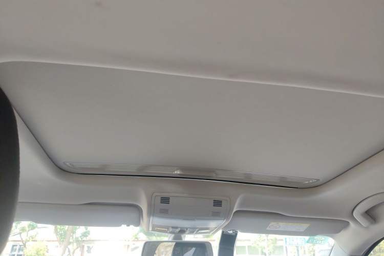 Used Volkswagen Bora 2020 1.5L Automatic Luxury Model Headliner