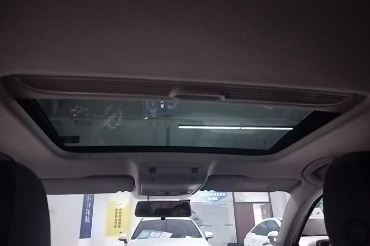 Used Volkswagen Bora 2020 1.5L Automatic Comfort Model Headliner