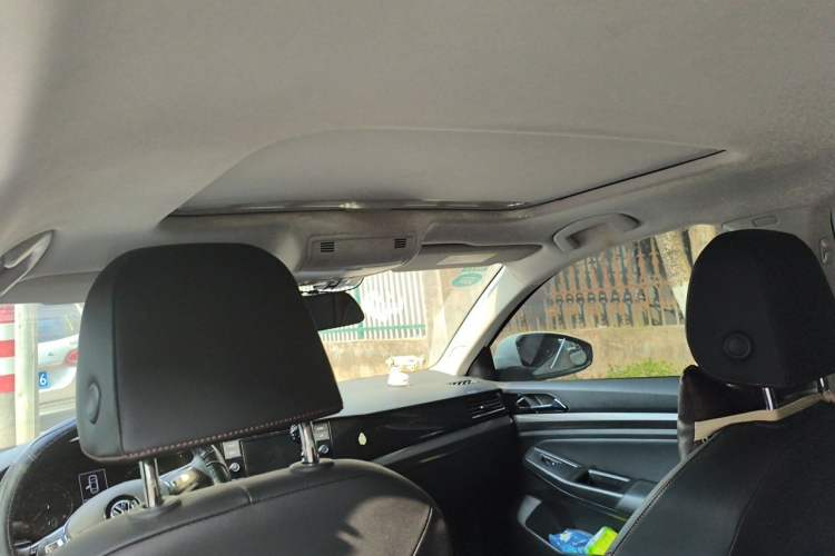Used Volkswagen Bora 2020 1.5L Automatic Elite Version Headliner