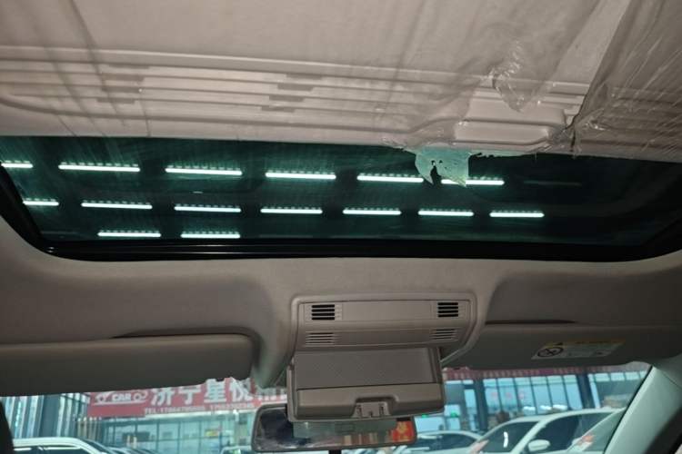 Used Volkswagen Bora 2020 1.5L Automatic Elite Version Headliner